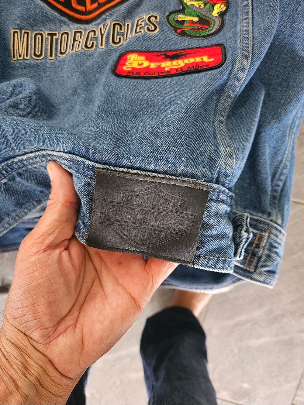 Harley-Davidson Men's Denim Jeans with Embroidered Patch Accents